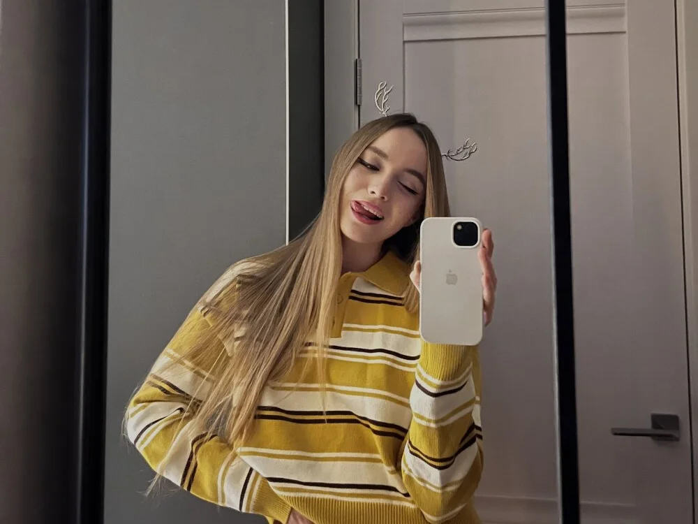 kind_focus Chat XXX offline