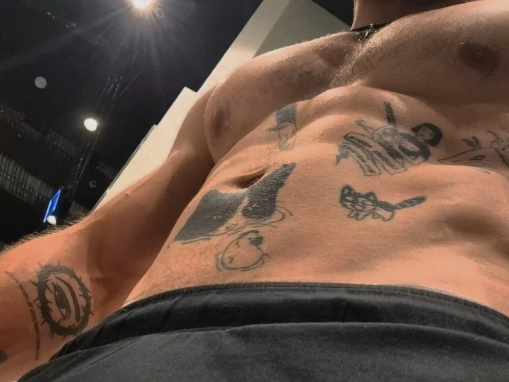 hotbuffalobllln Offline XXX chat