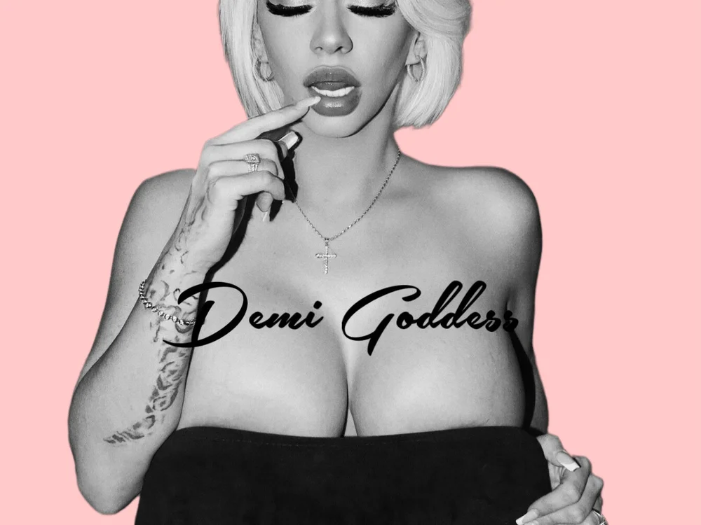 demigoddess111's Offline Chat Room