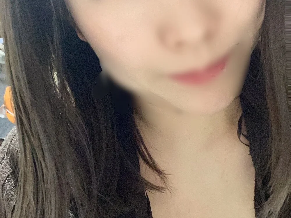 annna_annna_2024's Offline XXX Chat