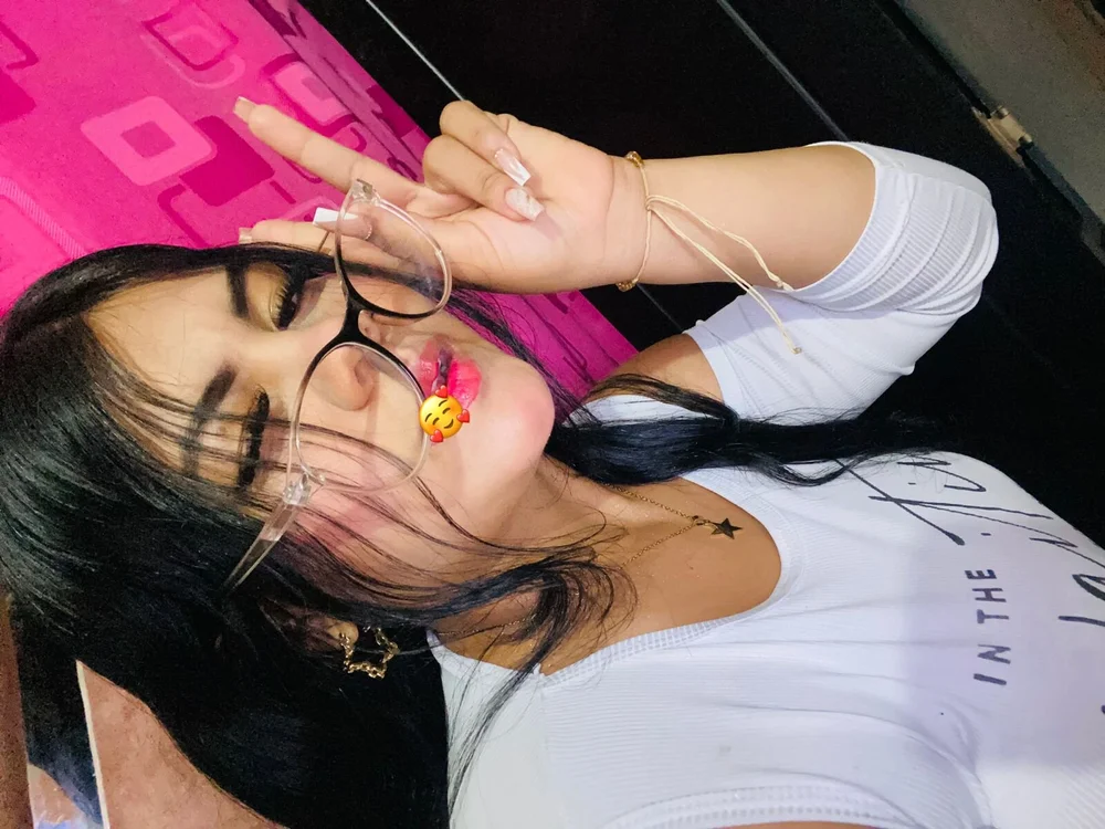 -Valentinaa's Offline Chat Room
