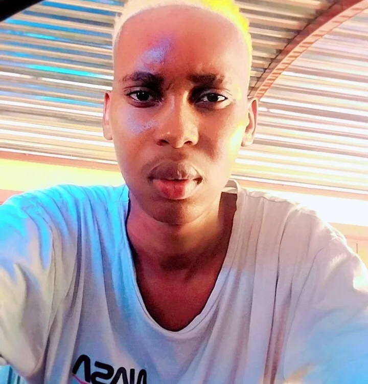 Offline chatovací místnost Thato2455
