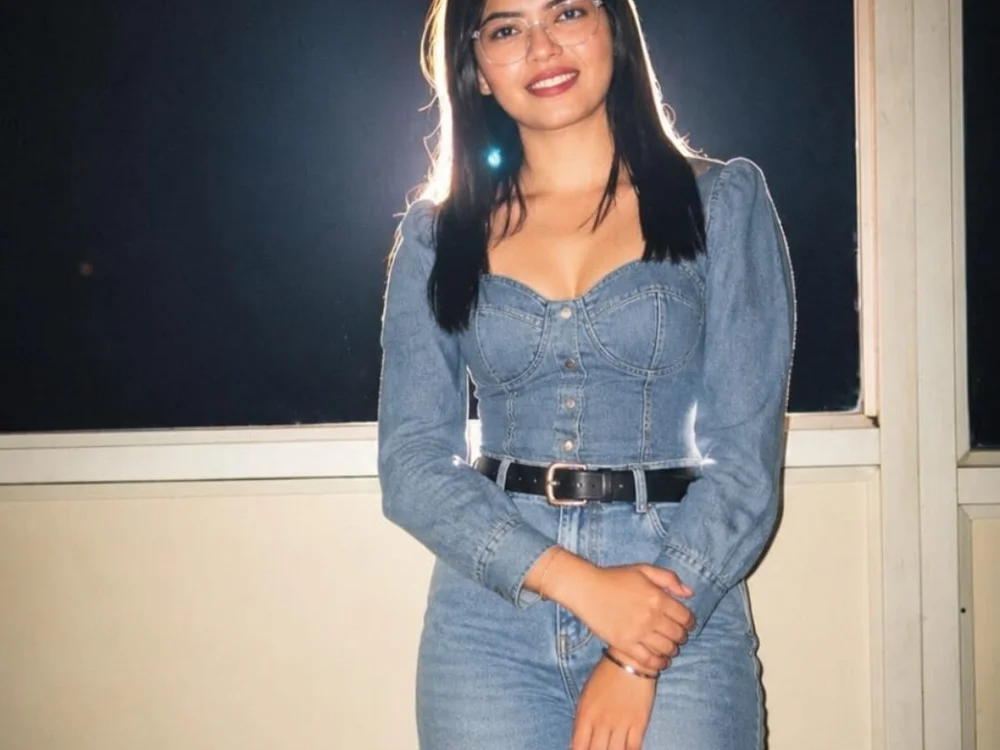 Alishasheikh21's most recent online preview