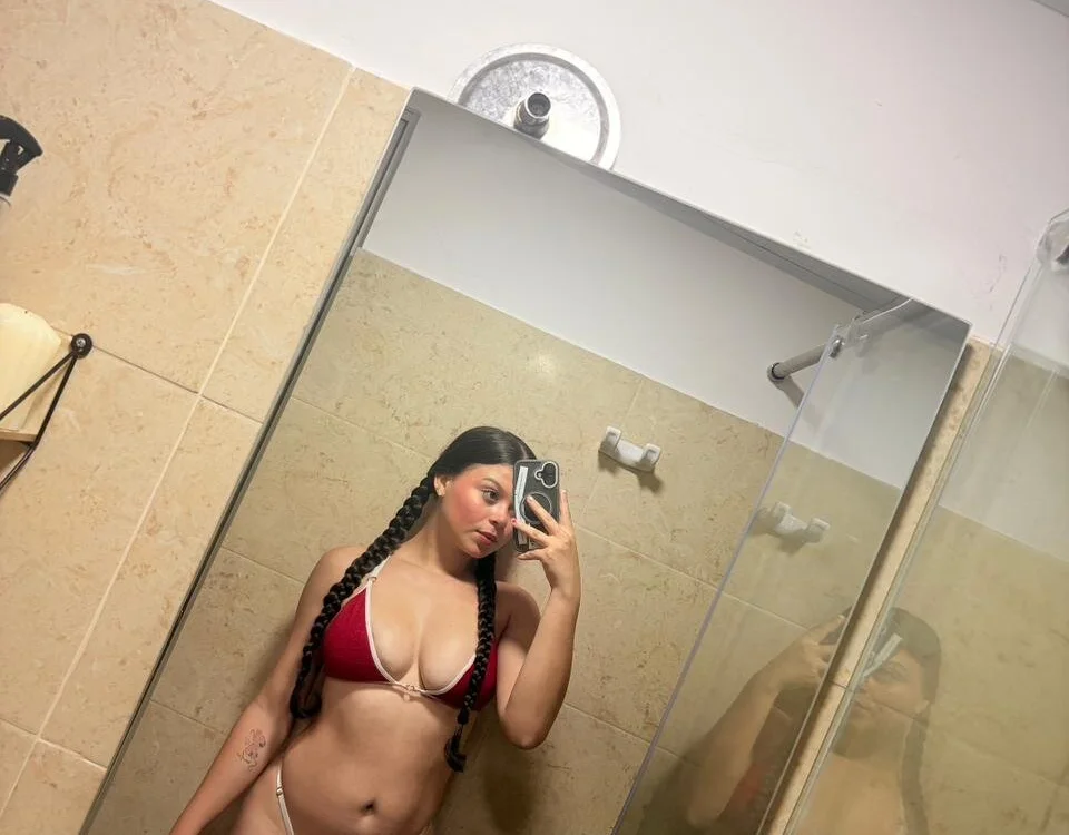 anabella_18's Offline XXX Chat