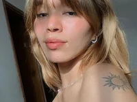 Adria_ross Adlı Modelin Canlı XXX Sohbeti