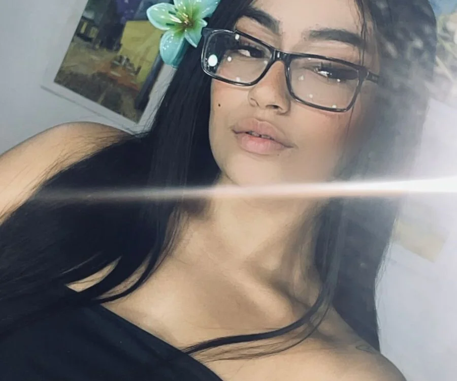 Valkyfoxxx's Offline XXX Chat