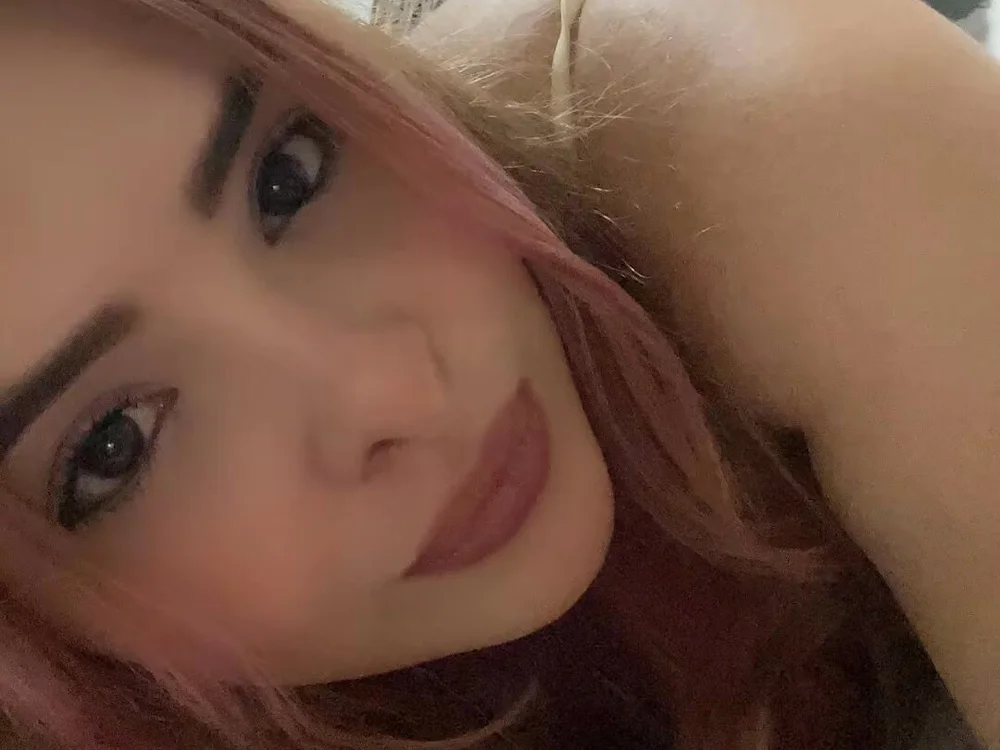 Chatroom XXX hors ligne de Nahomy_cm