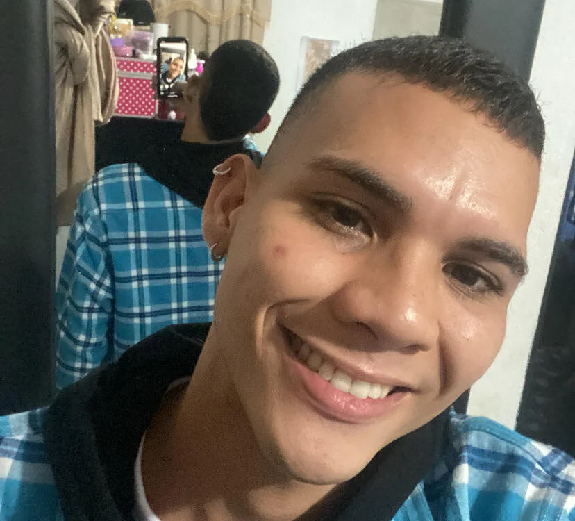 Jhonip7: συνομιλία ΧΧΧ εκτός σύνδεσης