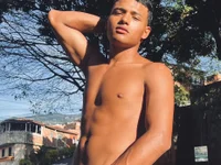 Sr_jameshot's webcam live show