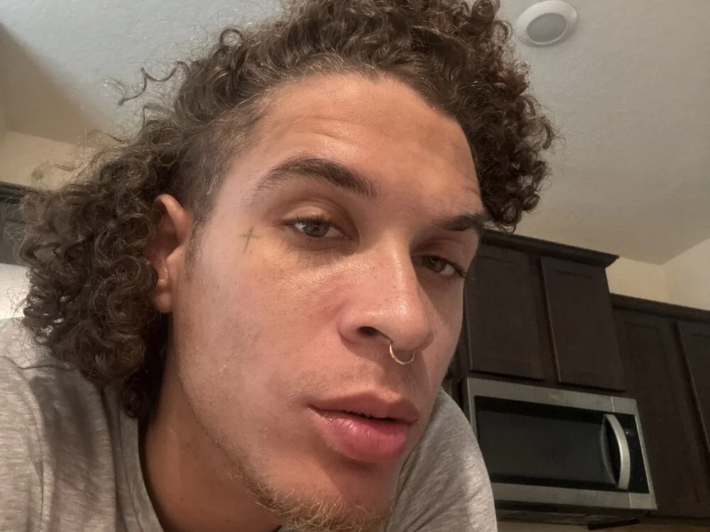 shurthingx Offline XXX-chat