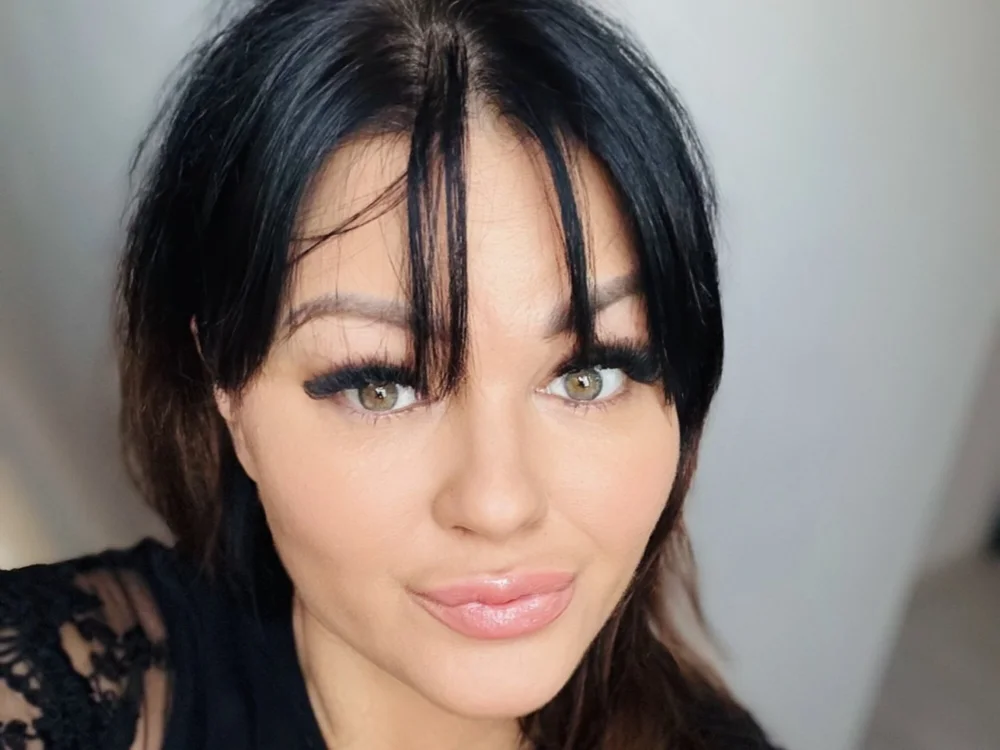 SecretLia69 Offline XXX-Chat