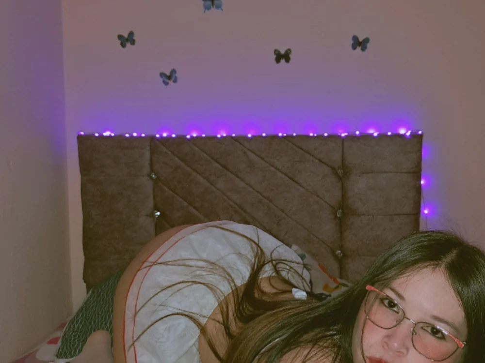 Cindy_kathe Adlı Modelin Çevrimdışı XXX Sohbeti