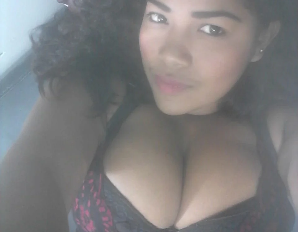 Yeilow_Sweet's Offline XXX Chat