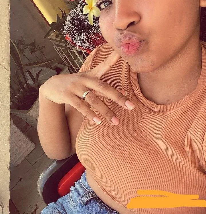 Sexy_ebony_1n Offline XXX chat