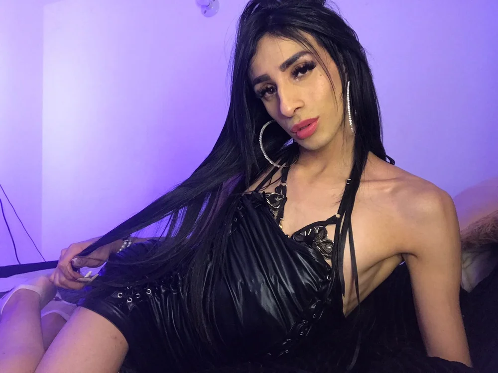 _bellaswwet_'s Offline XXX Chat