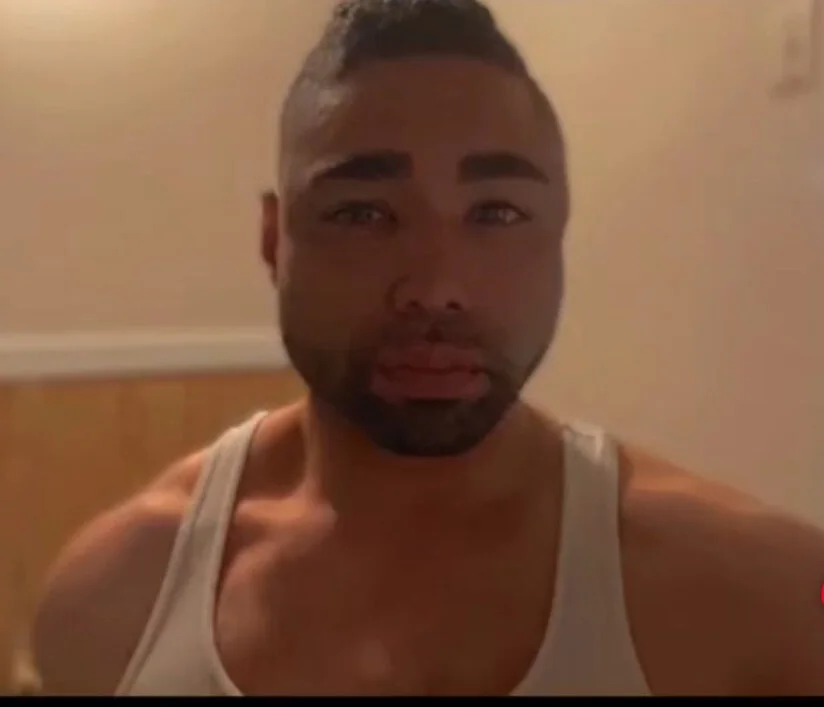 Jessiah_Jerrick's Offline Chat Room