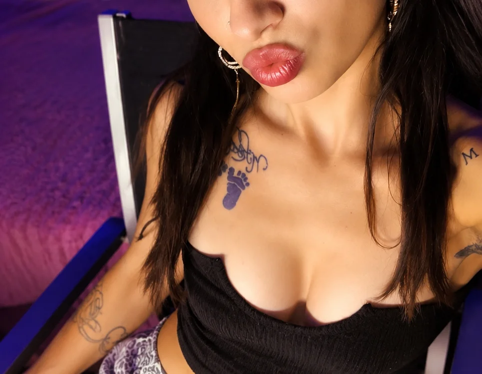 BunnyBliss2n Offline XXX chat