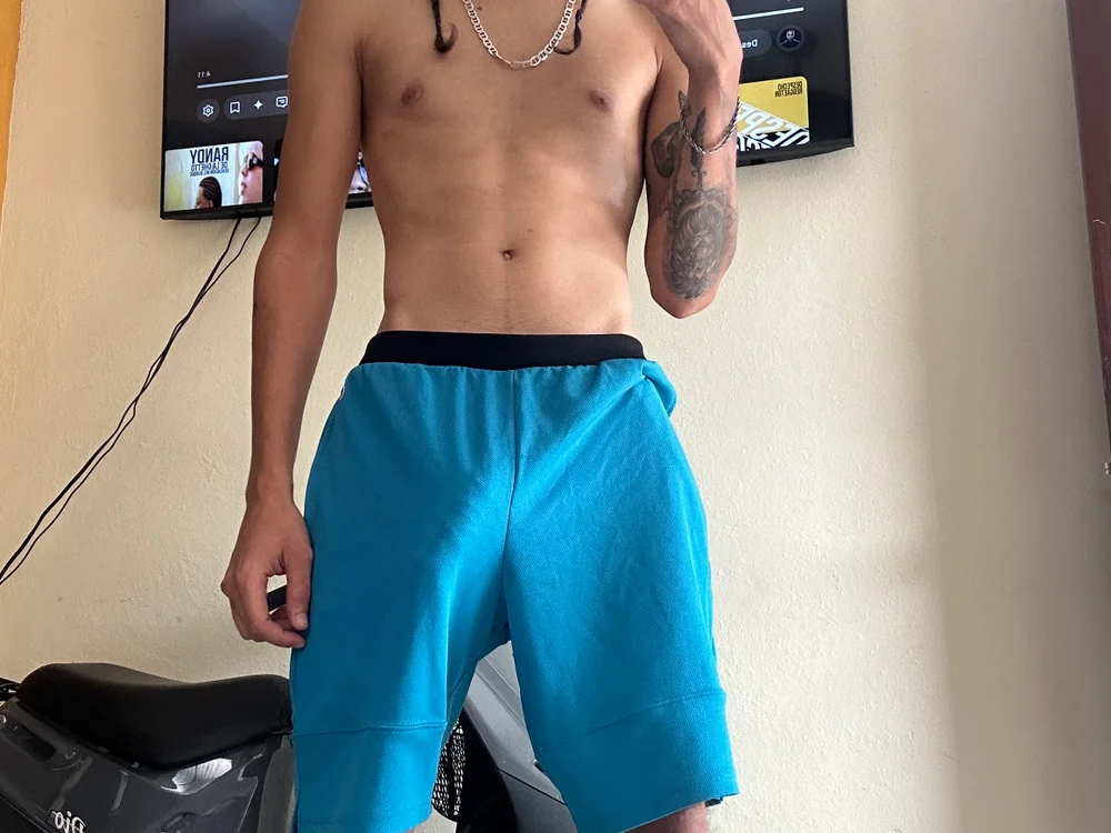 Yanwoods420 Chat XXX offline