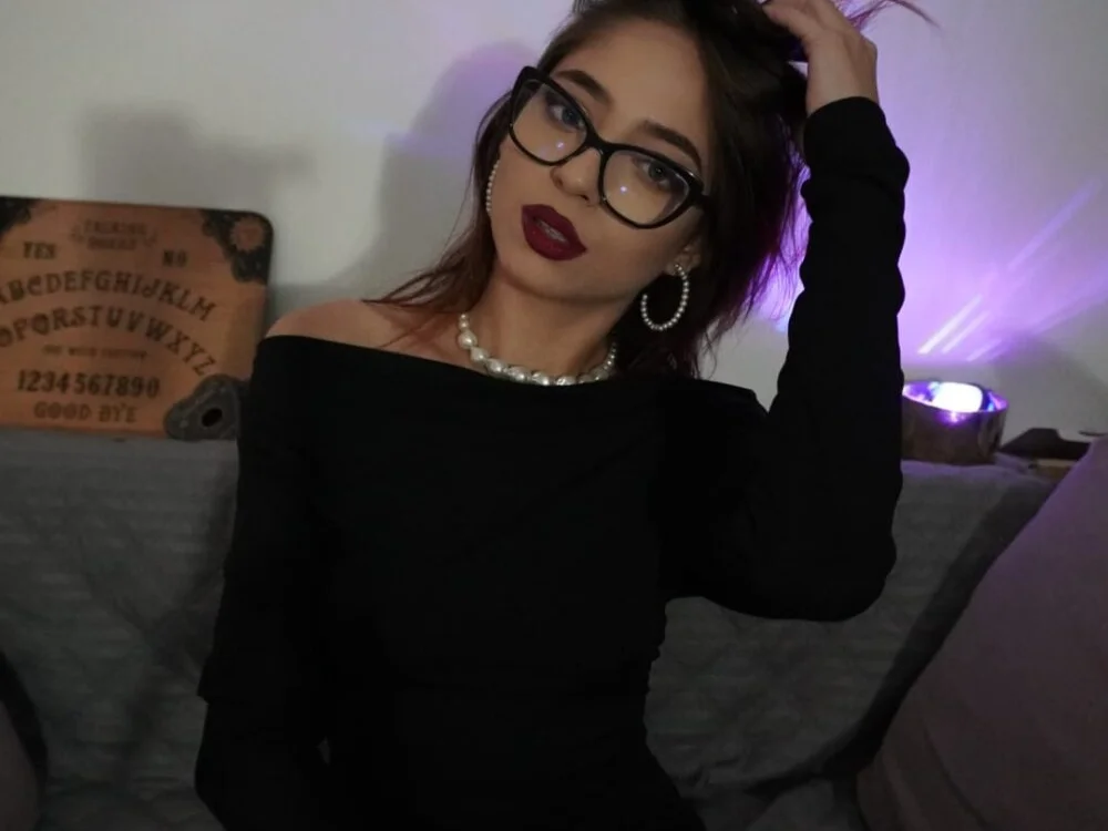 Офлайн-чат XXX Dahliacruzz