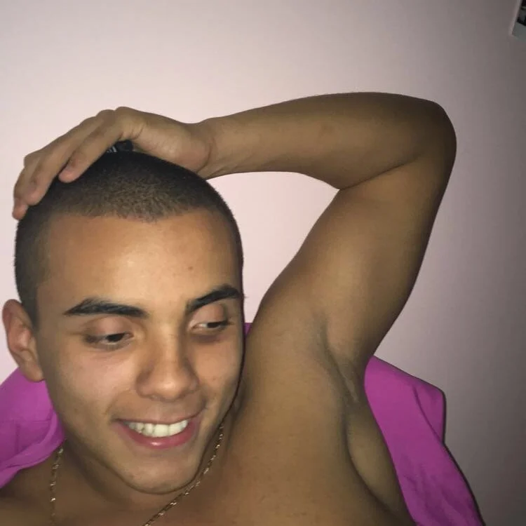 Frenchy_cock's Offline XXX Chat