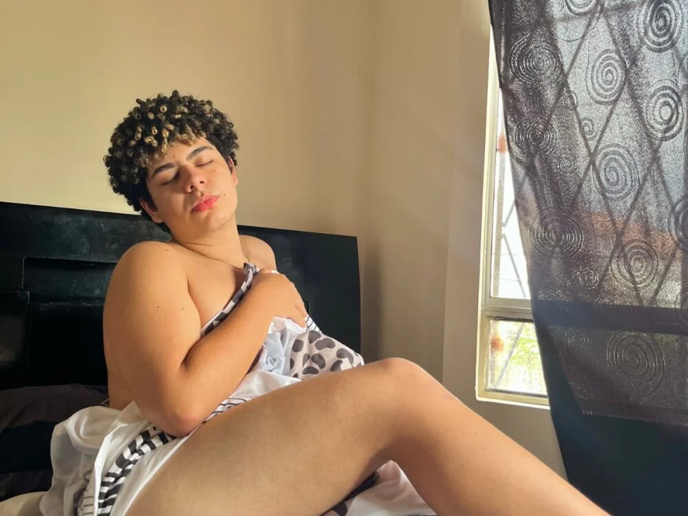 ItsNiico offline XXX-chat