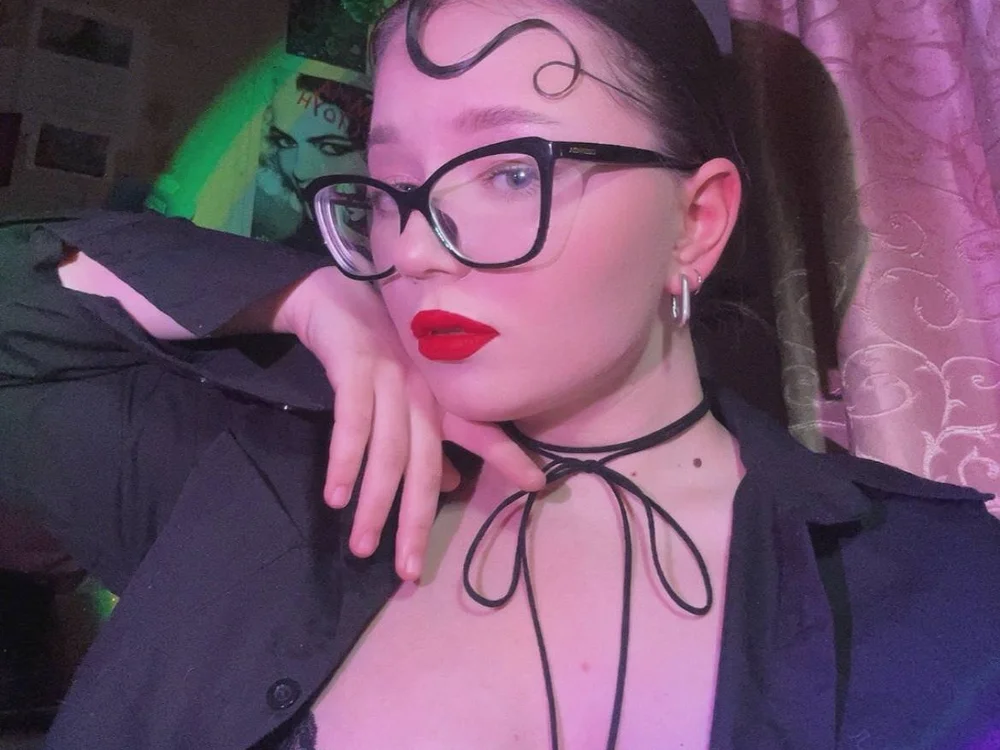 CherryLip_'s Offline XXX Chat