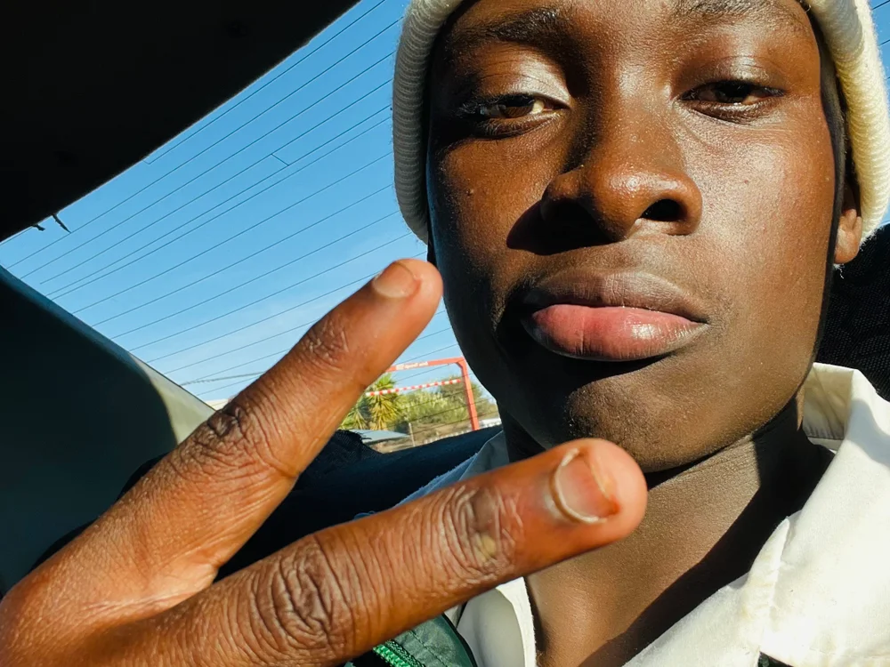 phoza09's Offline Chat Room