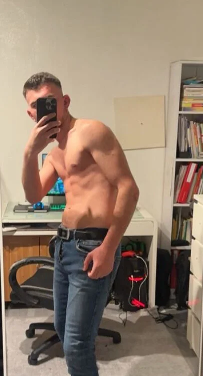 Hornyhrony Chat XXX offline