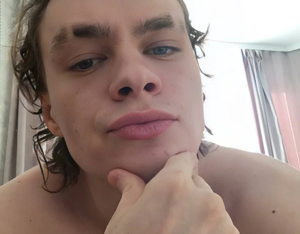 thekingarthur's Offline XXX Chat