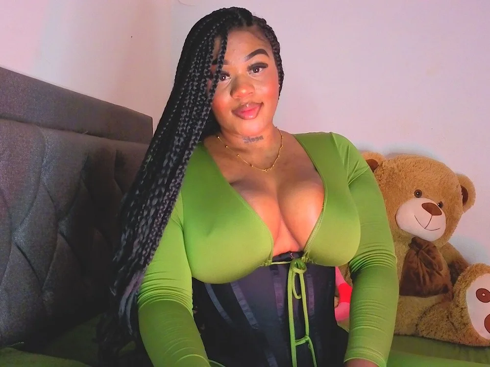 XXX chat uživo modela Thalyanna_ebonny