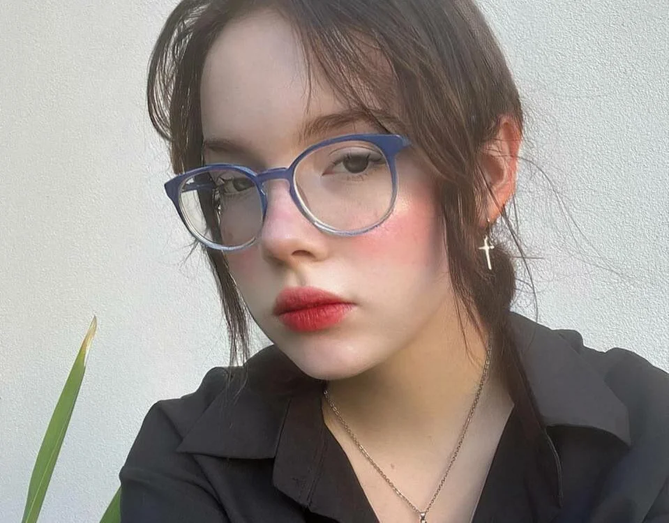Maya_Bailey's Offline Chat Room
