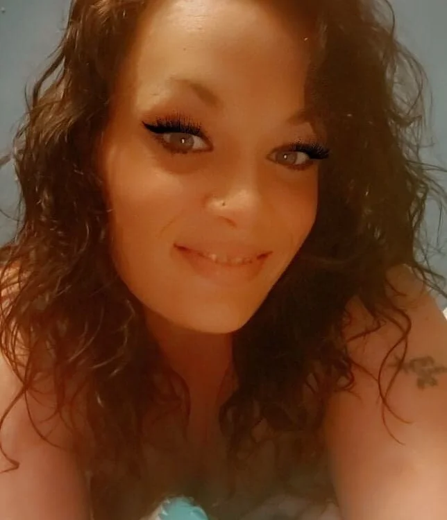 Thicknjuicy1986 離線 XXX 聊天