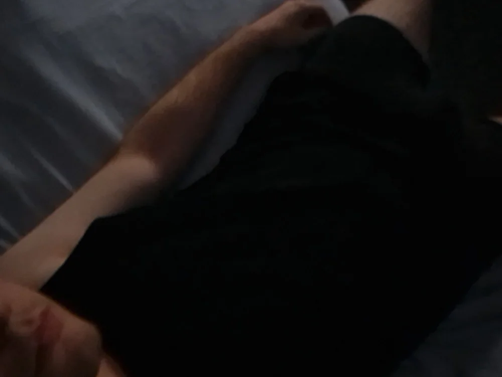 sim_uses_his_hands' Offline XXX Chat