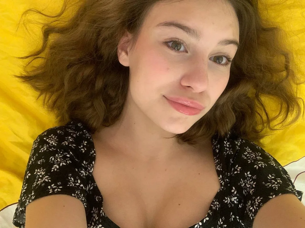 LynnaEvatt's Offline Chat Room