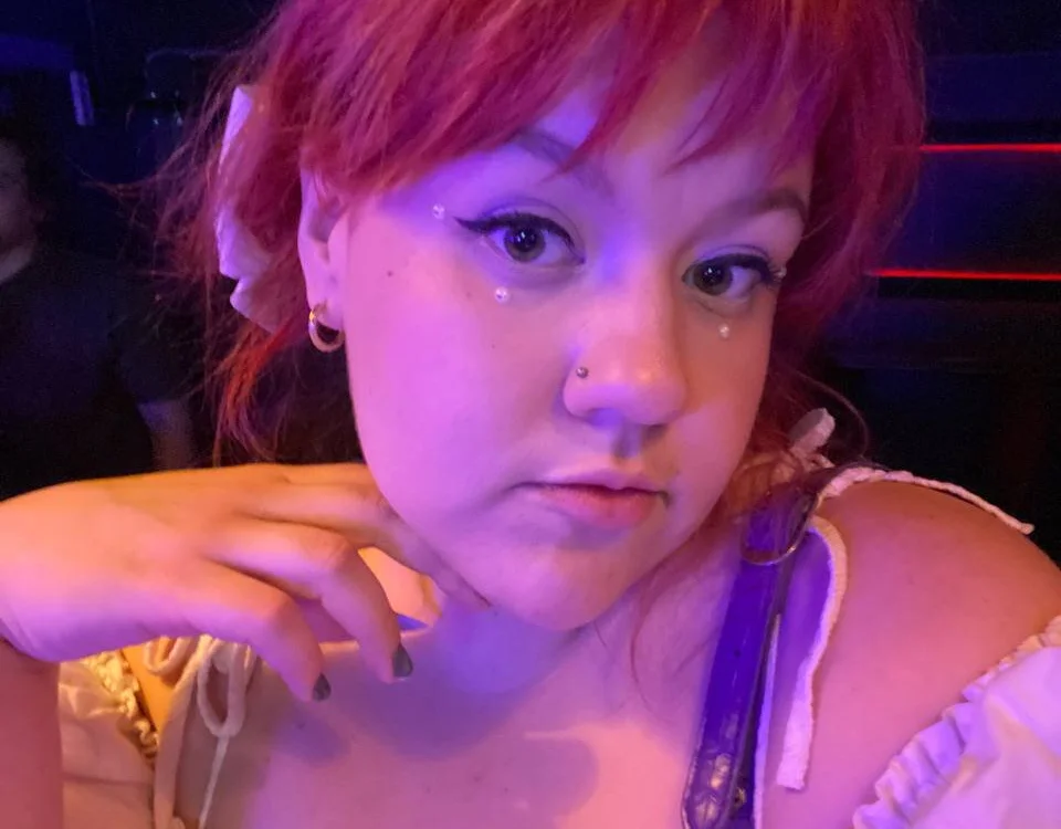 Serena_Cherry offline chatrum