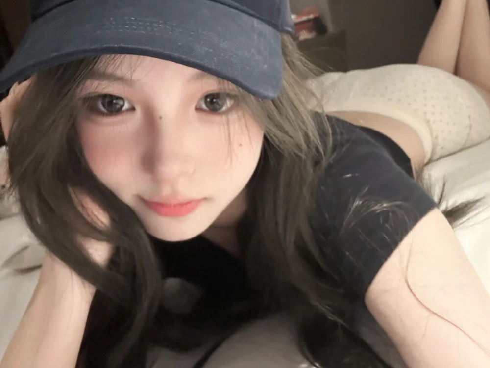 lanlan-aaa offline XXX-chat