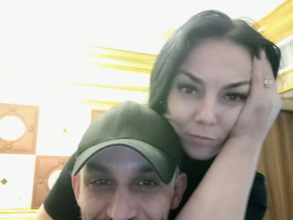 Val_and_Nik's Offline Chat Room