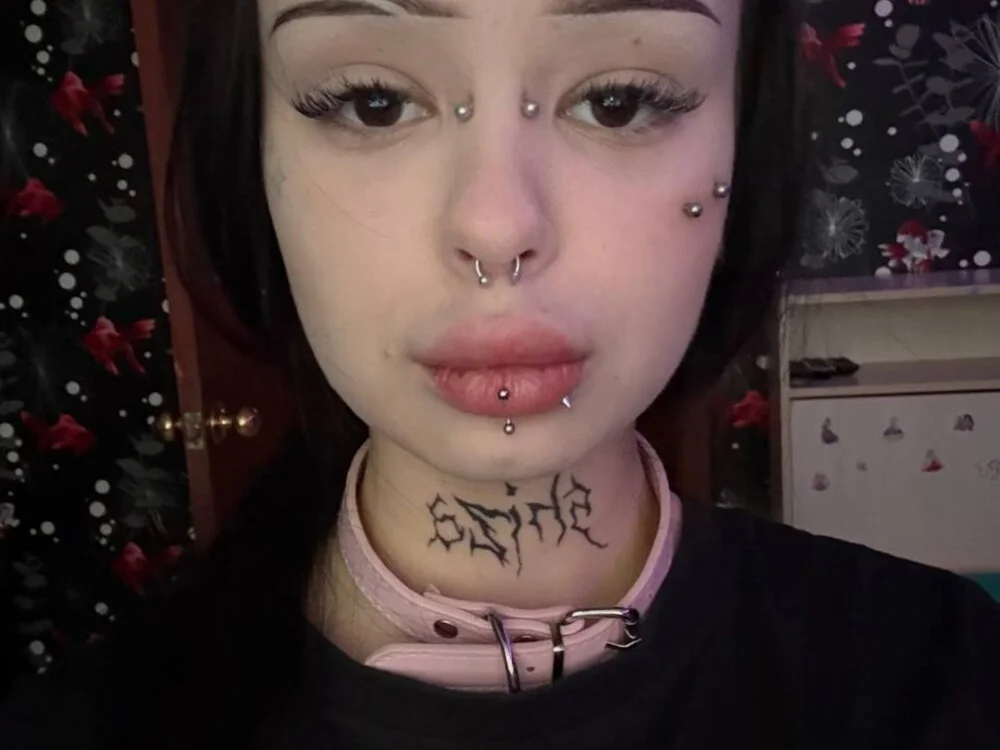 Luna_Sohotti 離線 XXX 聊天