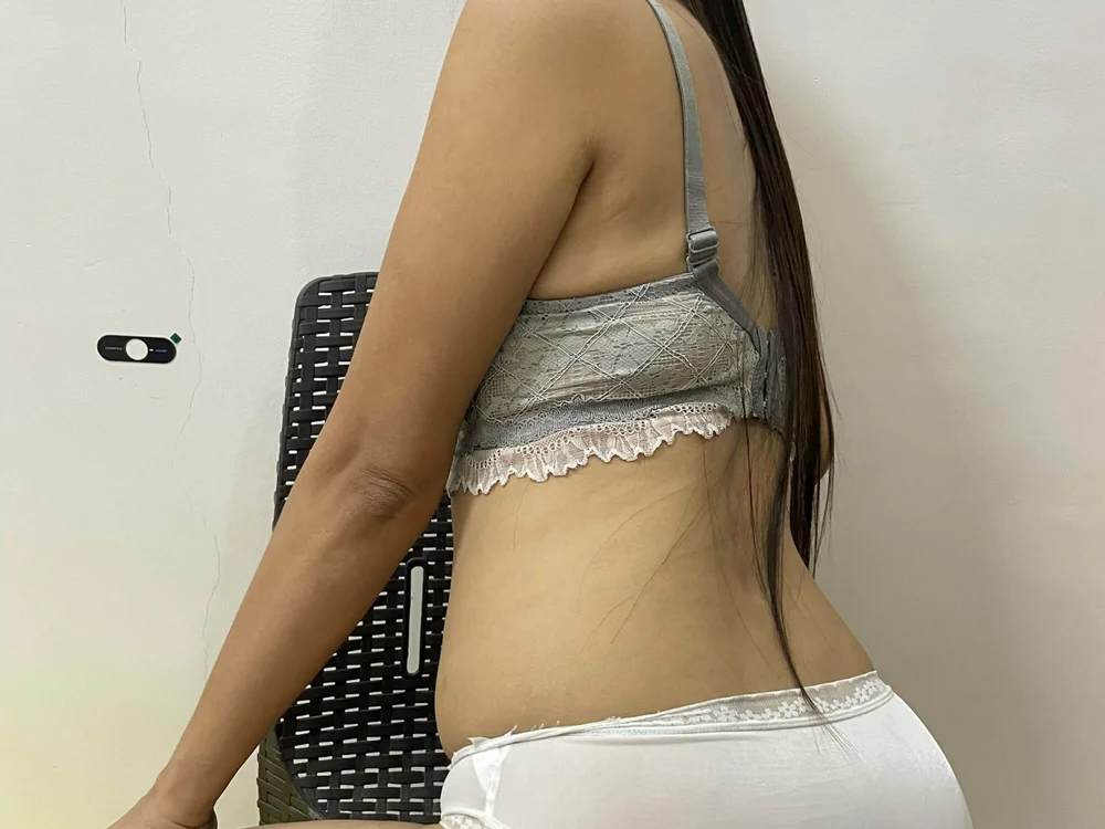 SlimFantasy_ Adlı Modelin Çevrimdışı Sohbet Odası