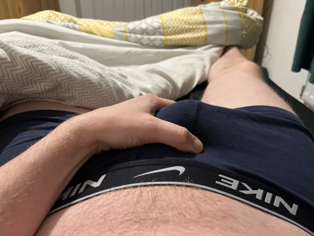 jayjaylad20 離線 XXX 聊天