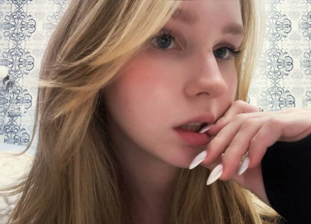 BlondeMiaX 2