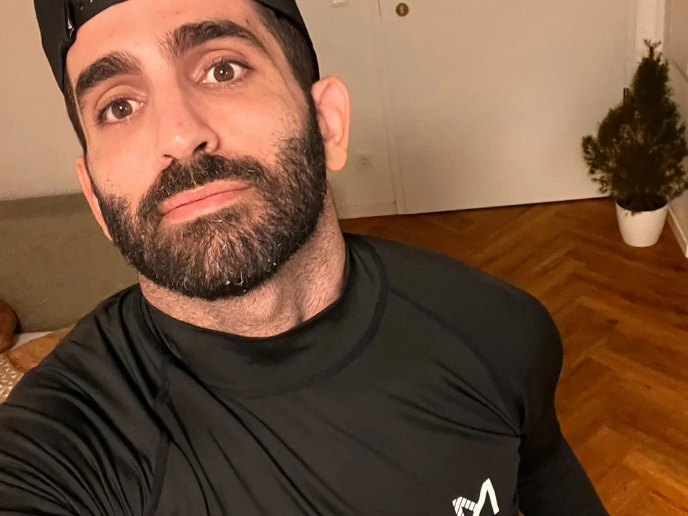 luay87's Offline Chat Room