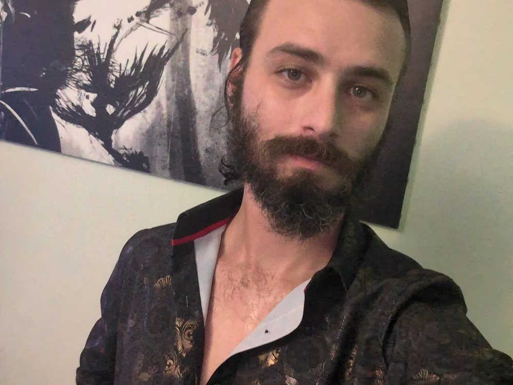 AlexanderValentine's Offline Chat Room