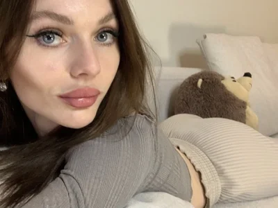 AliceVelour on StripChat