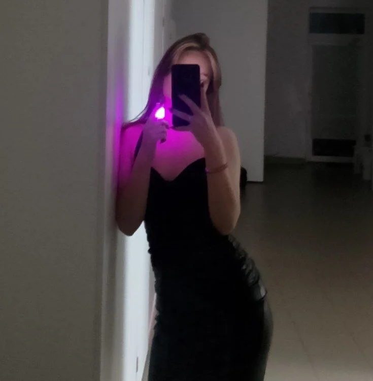 Offline XXX chat modela Katie_Rosiee