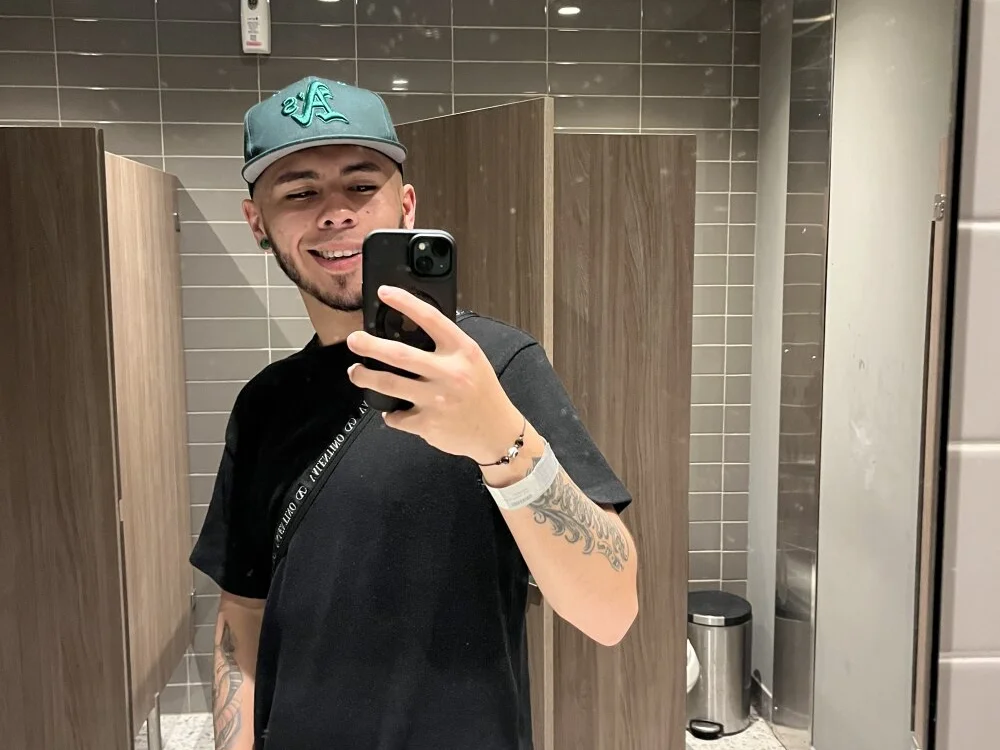 แชท XXX ออฟไลน์ของ DavidNyx