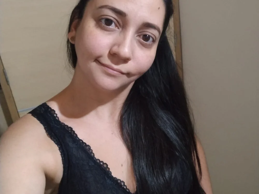 LliaGonzalez's Offline XXX Chat