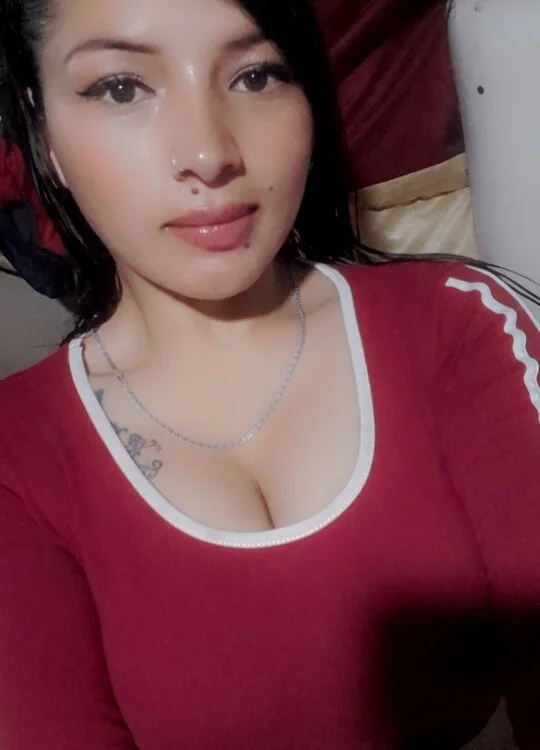 Alejandra-twl offline chatrum