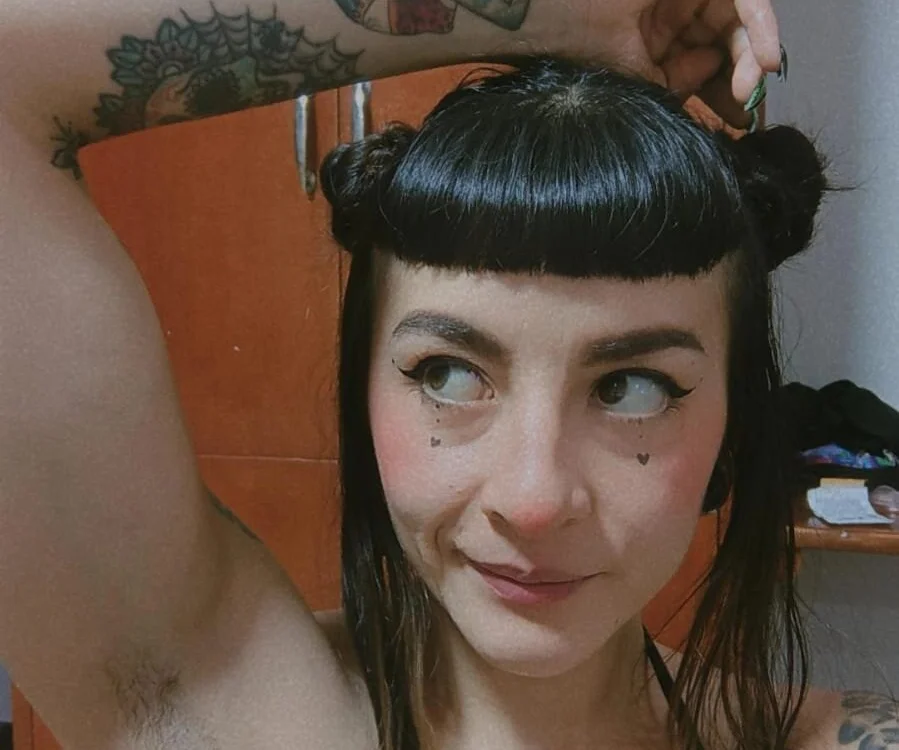 Naughty_Kittenm's Offline XXX Chat