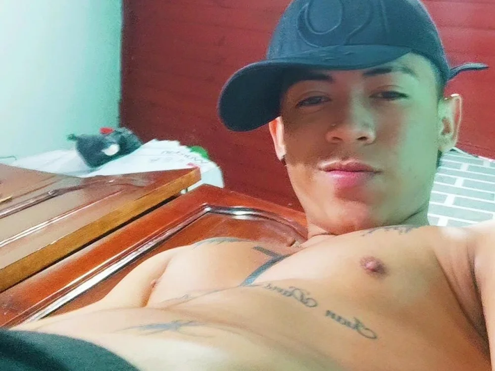 Dirty_BigCockk offline chatrum